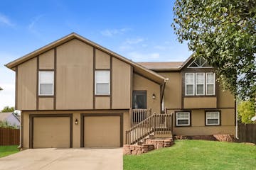 17320 S Ingrid St Gardner, KS 66030